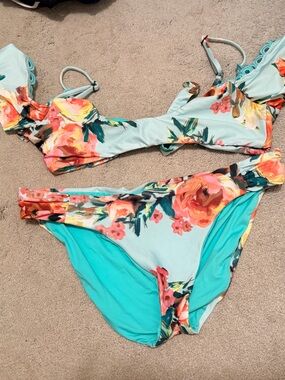 Becca Virtue Turquoise Floral Bikini L